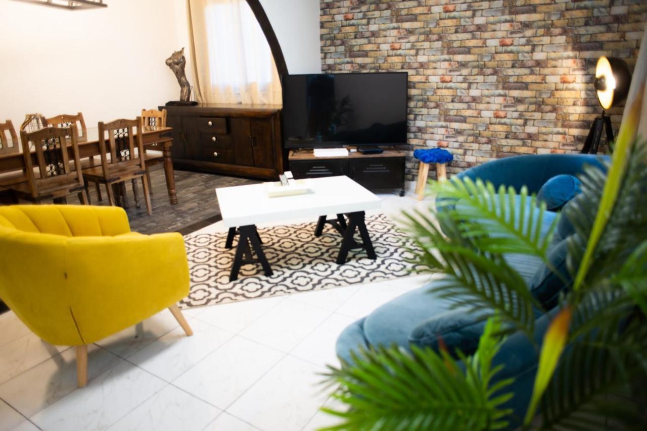 Le Bambou T3 Centre Ville Sainte Clotilde Rez De Jardin Bois de Nefles  Eksteriør billede